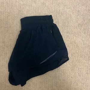 Navy Lululemon Low Rise Lined Short 2.5